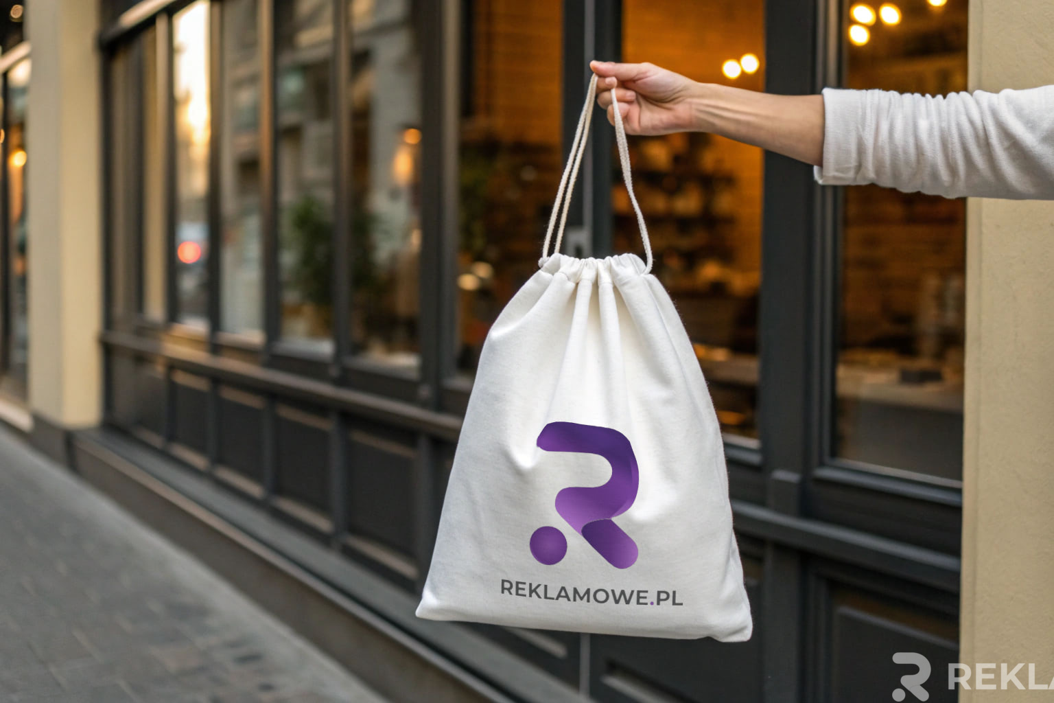 Historia i rozwój worków reklamowych Worki reklamowe na przestrzeni lat